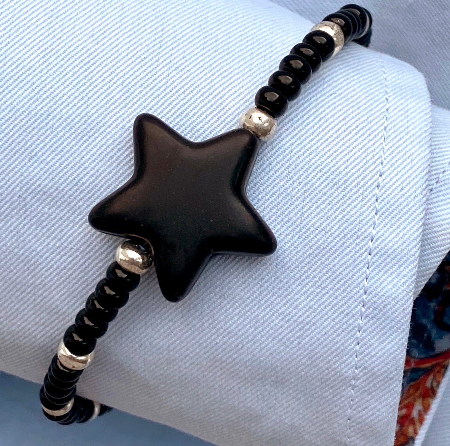 Armband svart och silver