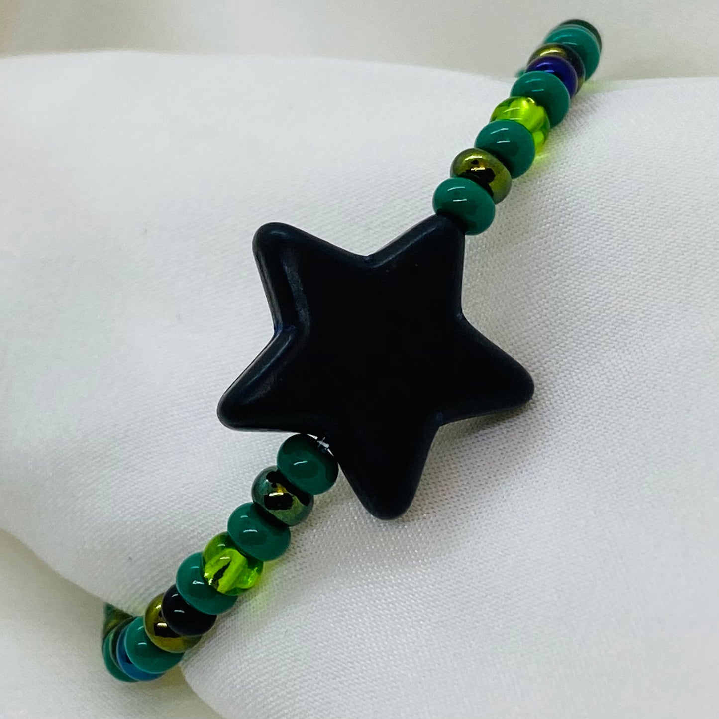 Armband grön